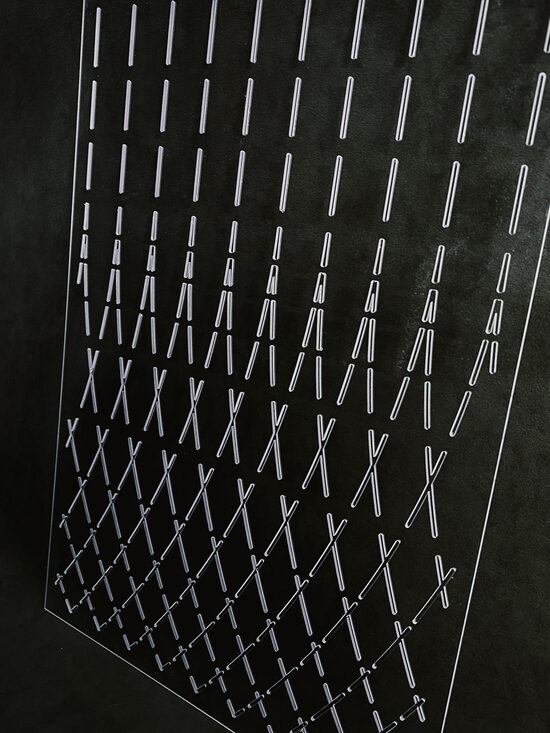 Curved diamond (30mm between top lines)